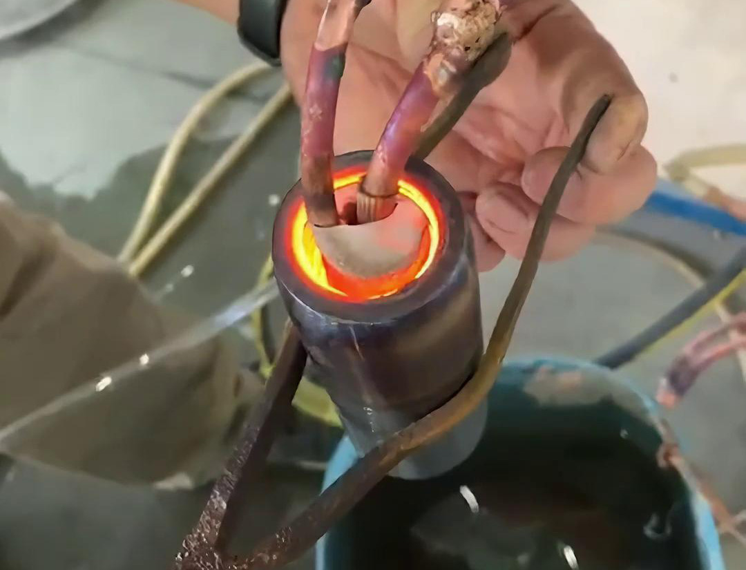 海拓高頻淬火機：汽配配件內(nèi)孔熱處理的自動化解決方案(圖1)