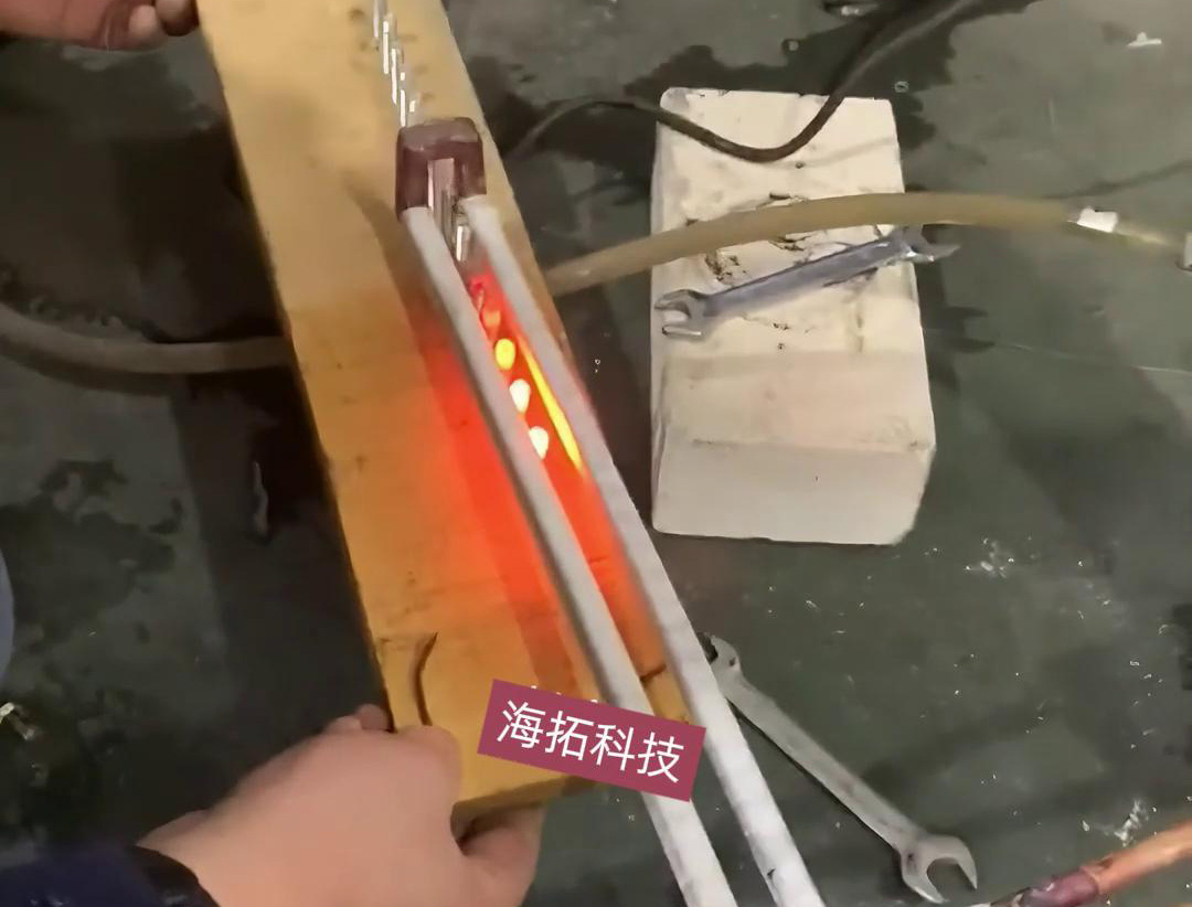 6mm端頭在線退火，高頻加熱機配合自動輸送帶實現(xiàn)均勻加熱退火