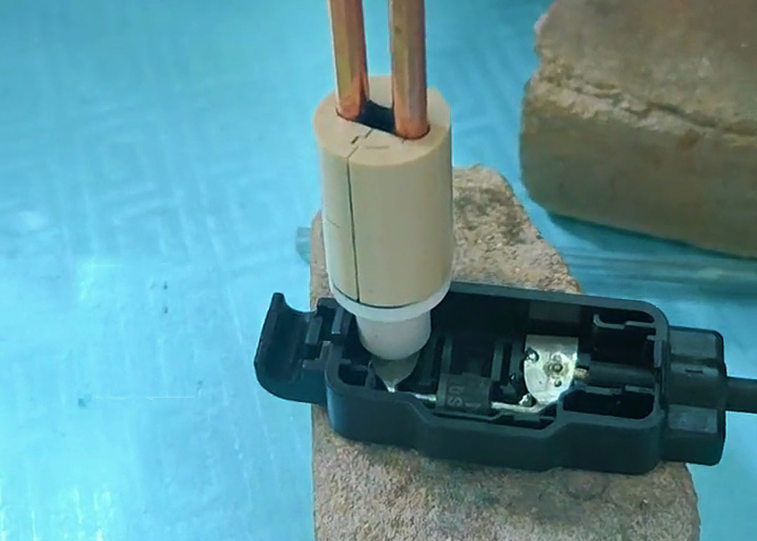 海拓超高頻焊接機：光伏接線盒錫焊的品質(zhì)之選