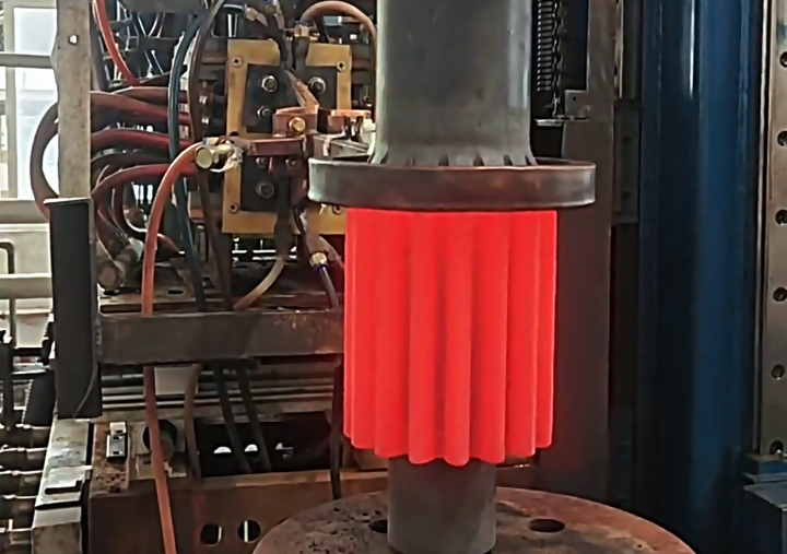 大型工件淬火采用中頻感應(yīng)加熱電源配合淬火機(jī)床才可以