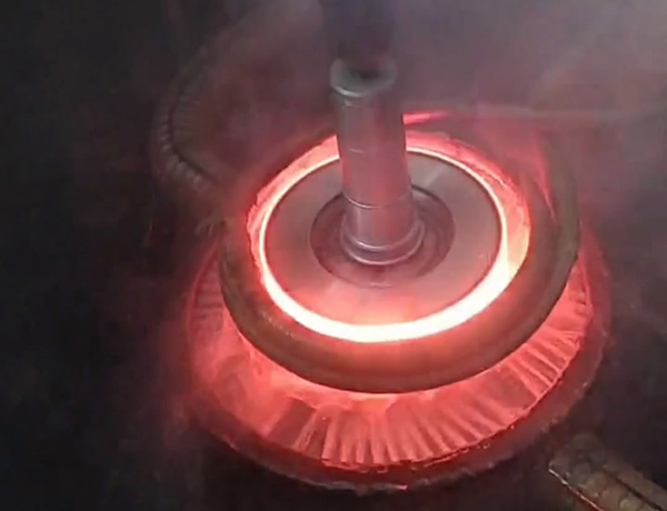 高頻感應(yīng)淬火機—具有10年高頻感應(yīng)電源行業(yè)工作經(jīng)驗