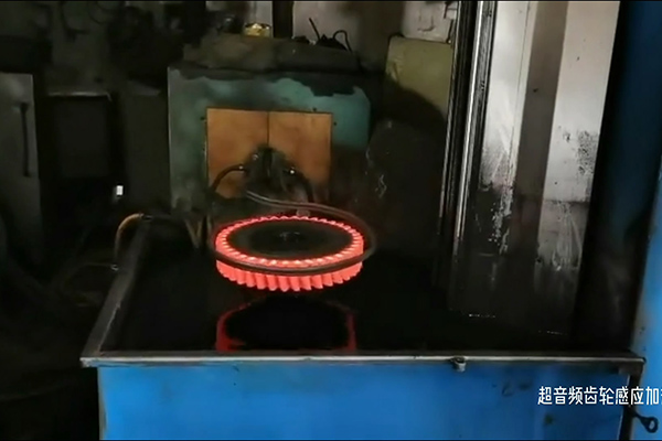 數(shù)控淬火機(jī)床，高頻齒輪淬火設(shè)備