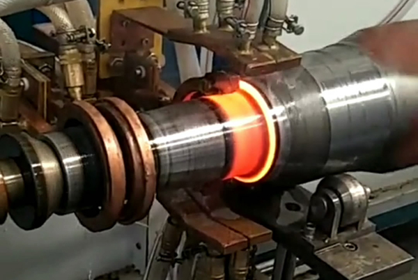 軋鋼中頻加熱爐廣泛應(yīng)用于淬火、機(jī)械設(shè)備熱處理等各行各業(yè)(圖3)